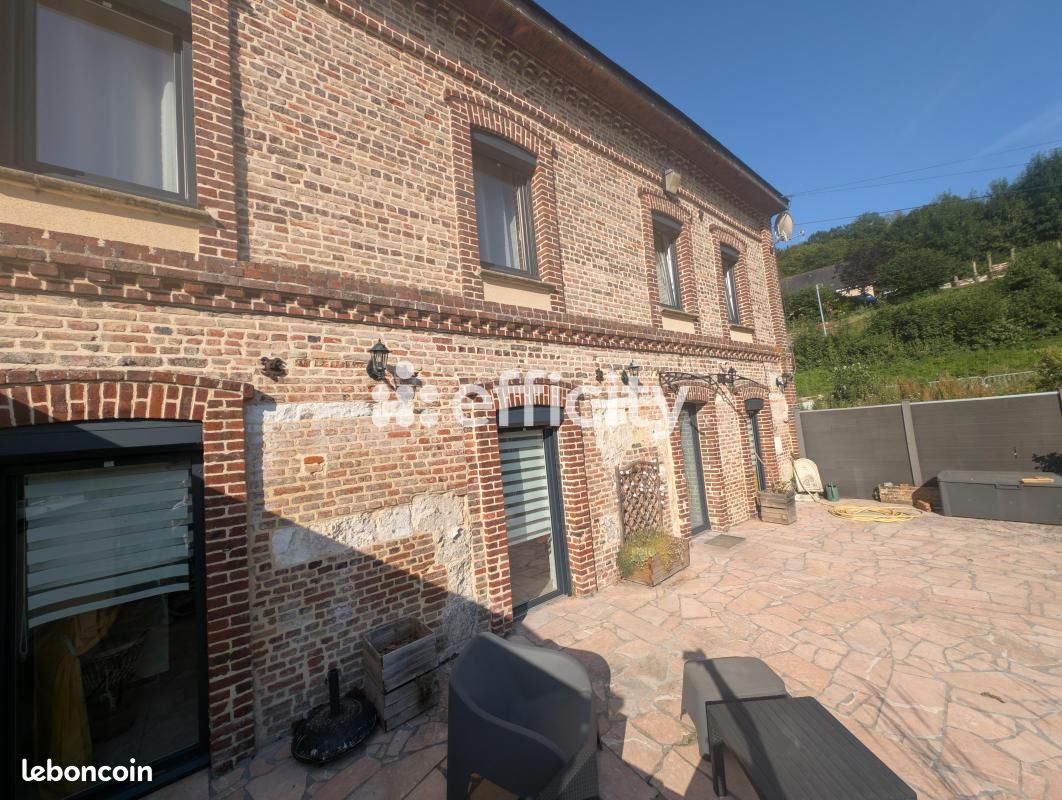 Maison 6 pièces 155 m² · à Saint-Pierre-de-Varengeville · 155 m² · 245 000 €