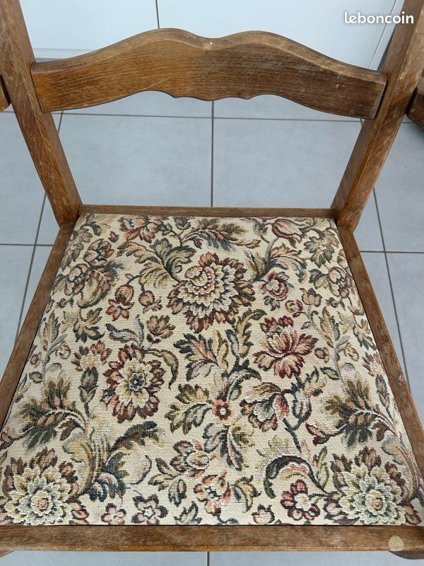 Fauteuil en bois et tapisserie (image 3)