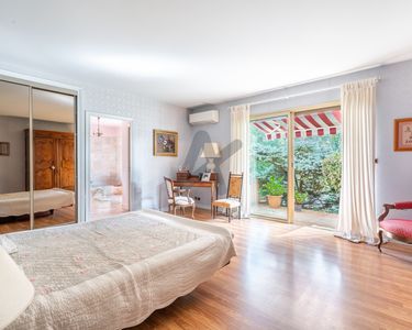 Maison 1 120 000 € - 230 m²