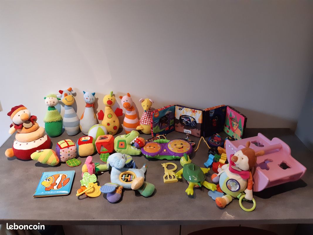 Lot jouets 1er âge (image 1)