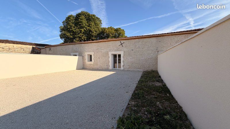 Maison 2 pièces 42 m² · à Sigogne · 42 m² · 650 €/mois