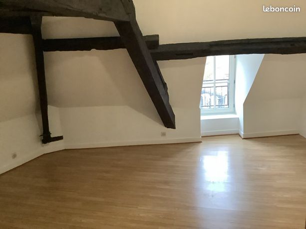 Loue F2 duplex SEZANNE