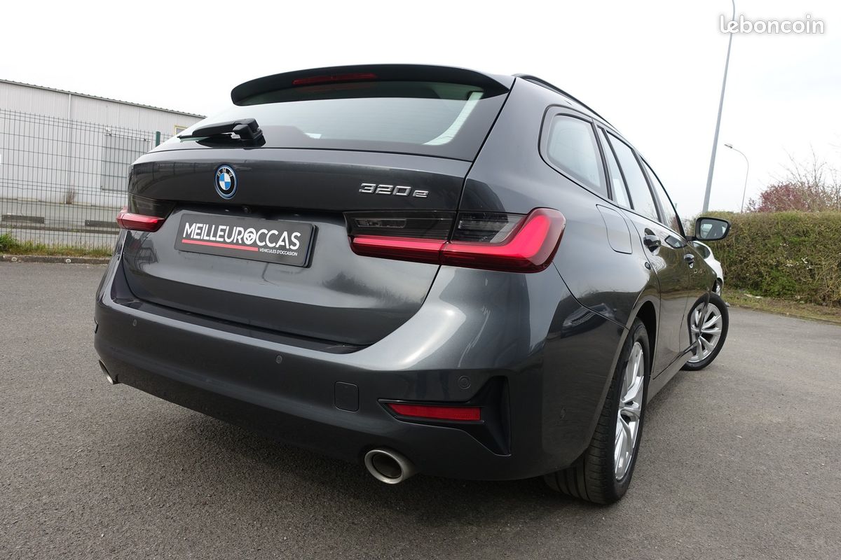 320e Touring Hybride Rechargeable BVA 204ch Cuir sport chauffant/Live cockpit/Gps Pro/LED/Carplay/Caméra/Hayon électrique/1°Main/Garantie 12 mois (image 15)