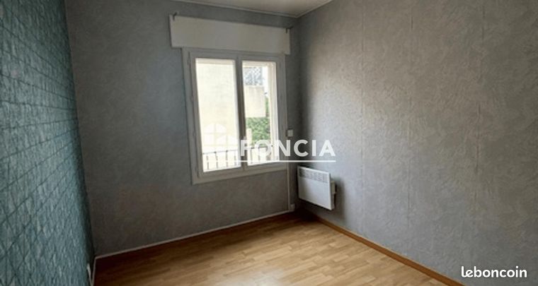 https://img.leboncoin.fr/api/v1/lbcpb1/images/2a/74/6a/2a746adecede6a2757d99ec41389a7143b6d3161.jpg?rule=ad-image