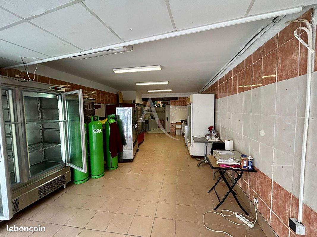 Local commercial 46 m² ELNE (image 3)