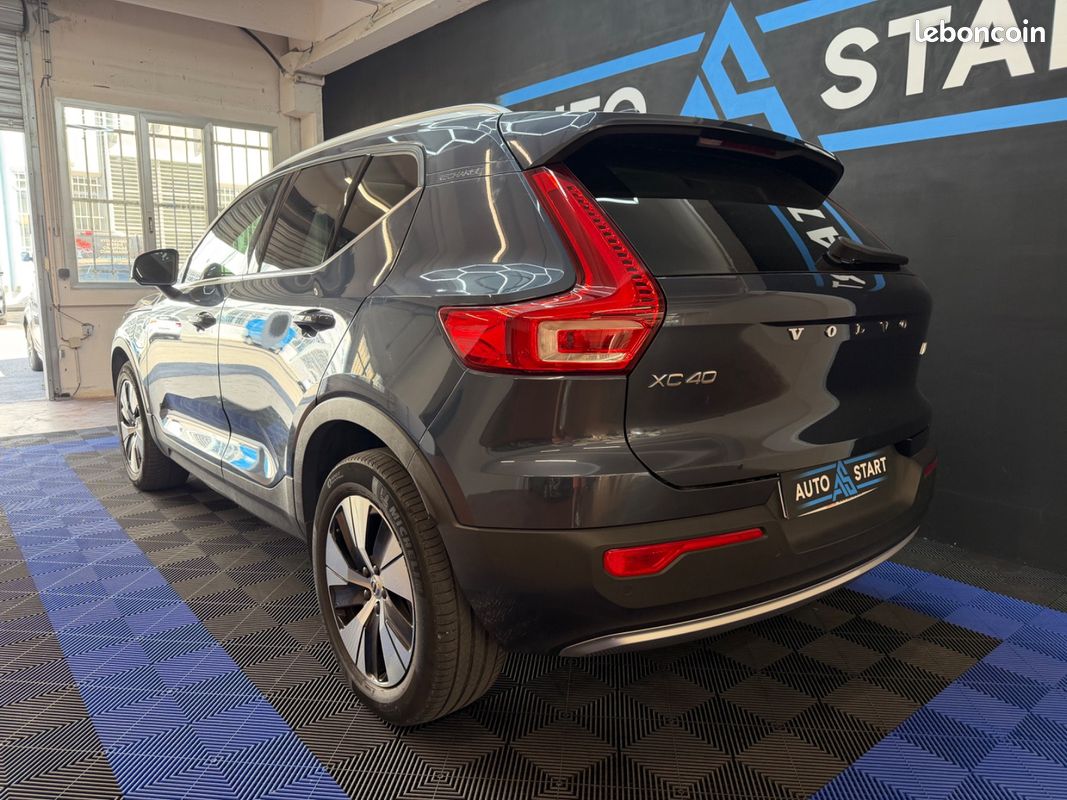 Volvo XC40 T5 261Ch Plug in Hybrid Inscription Business - 2EME MAIN / HISTORIQUE COMPLET / TOIT OUVRANT PANORAMIQUE / CARPLAY / CAMERA DE RECUL / COFFRE ELECTRIQUE (image 7)