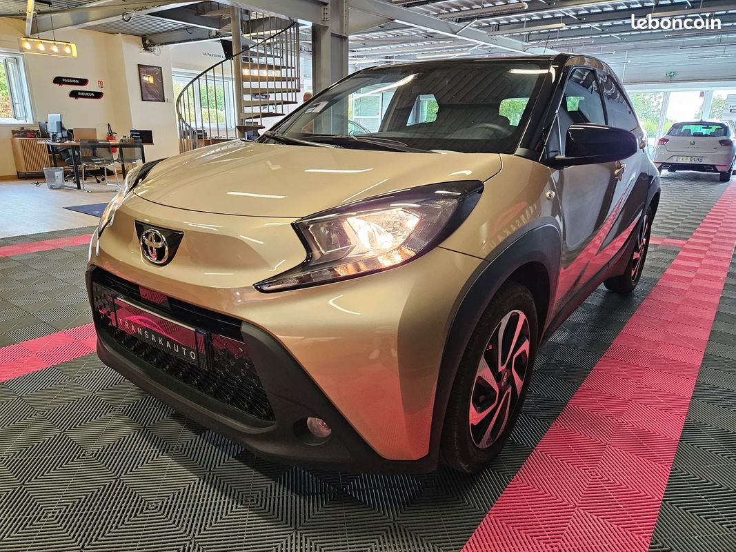 Toyota AYGO X Design 1.0 VVTi 12V 72 cv (image 7)