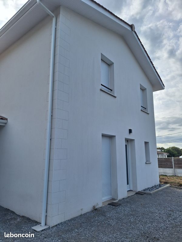 Maison 4 pièces 90 m² · à Salles · 90 m² · 1 300 €/mois