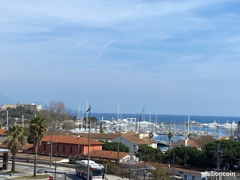 Appartement 3 pièces 61 m² · à Antibes · 61 m² · 327 000 €