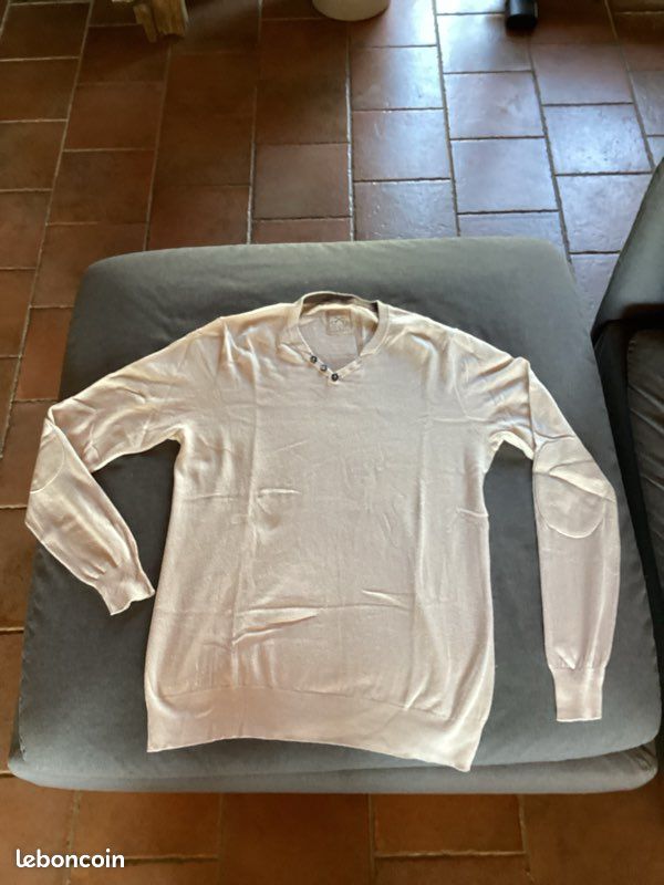 Pull fin beige (image 1)