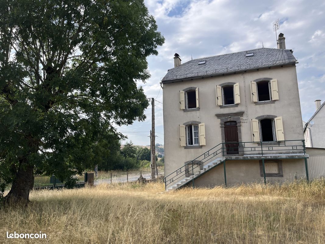 Maison 4 pièces 90 m² · à Allanche · 90 m² · 122 360 €