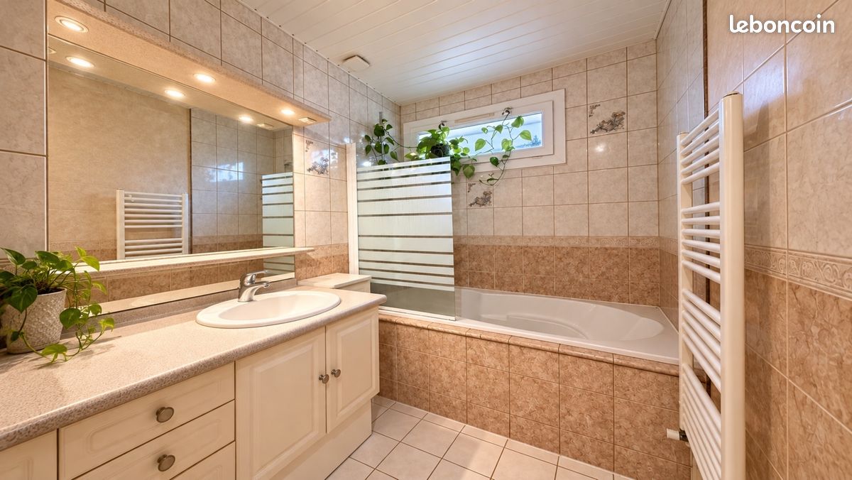 Maison 4 pièces 90 m² · à Grand-Couronne · 90 m² · 219 000 €