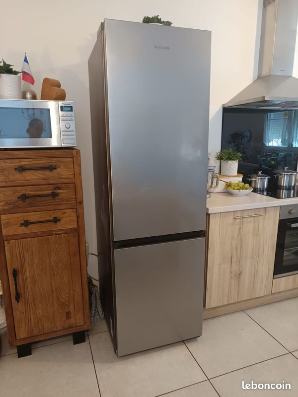 Frigo Samsung SpaceMax 365L – Excellent État – 799 Neuf, Seulement 599 (image 1)