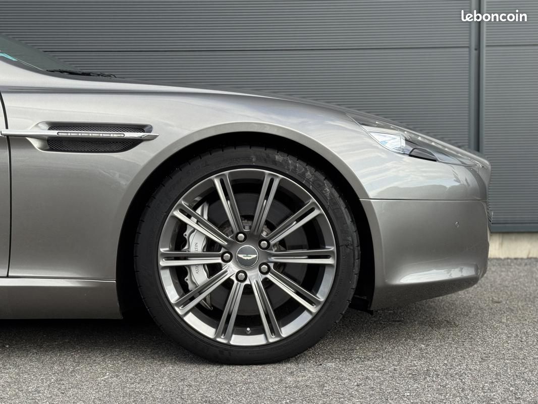 Aston Martin Rapide 6.0 V12 477 CH TOUCHTRONIC / SUIVI ASTON SUPERBE ÉTAT (image 12)