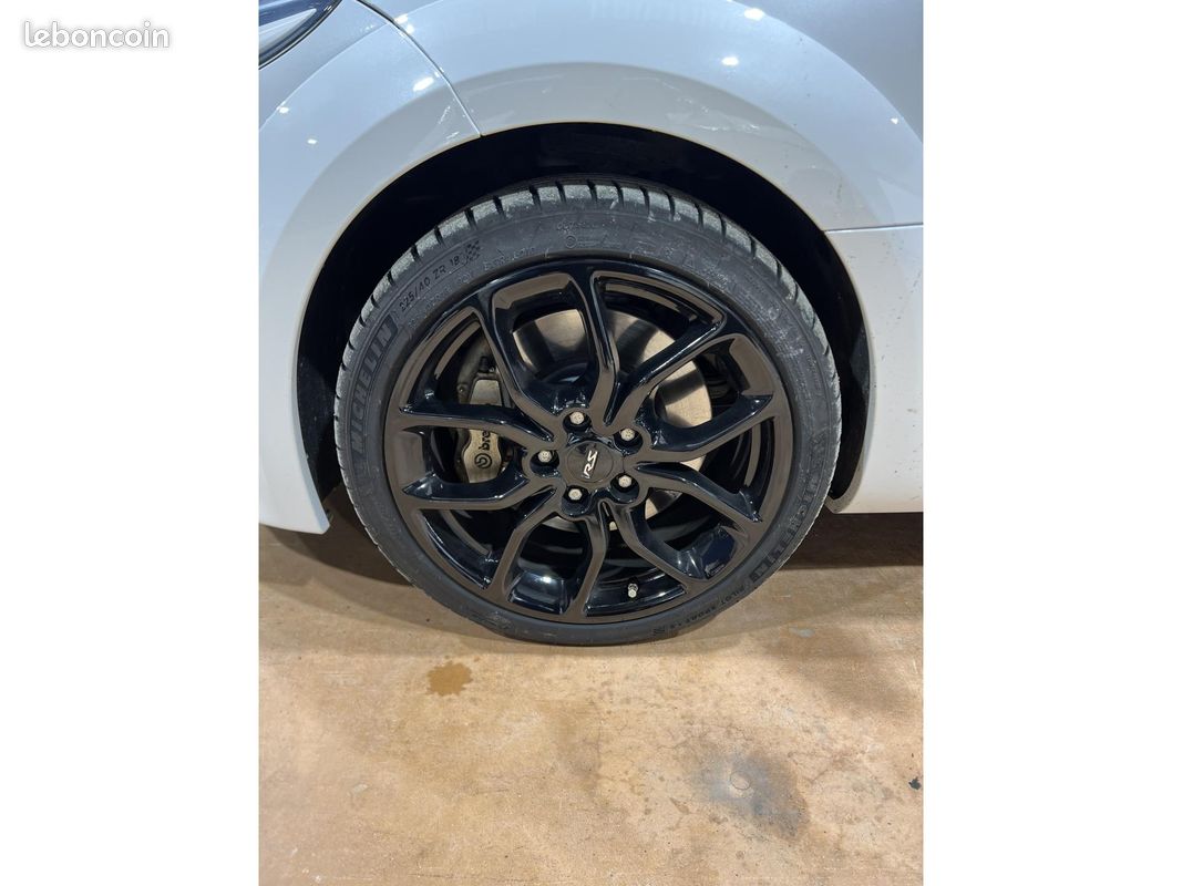 RENAULT MEGANE 2.0i - 265 S&S III COUPE R.S. - Garantie 12 mois (image 11)