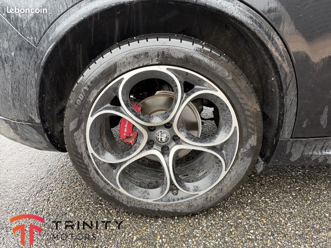 Alfa Romeo Stelvio 2.2 JTD 210CH 4X4 Q4 VELOCE + SUIVI COMPLET + TOIT OUVRANT + GARANTIE (image 21)