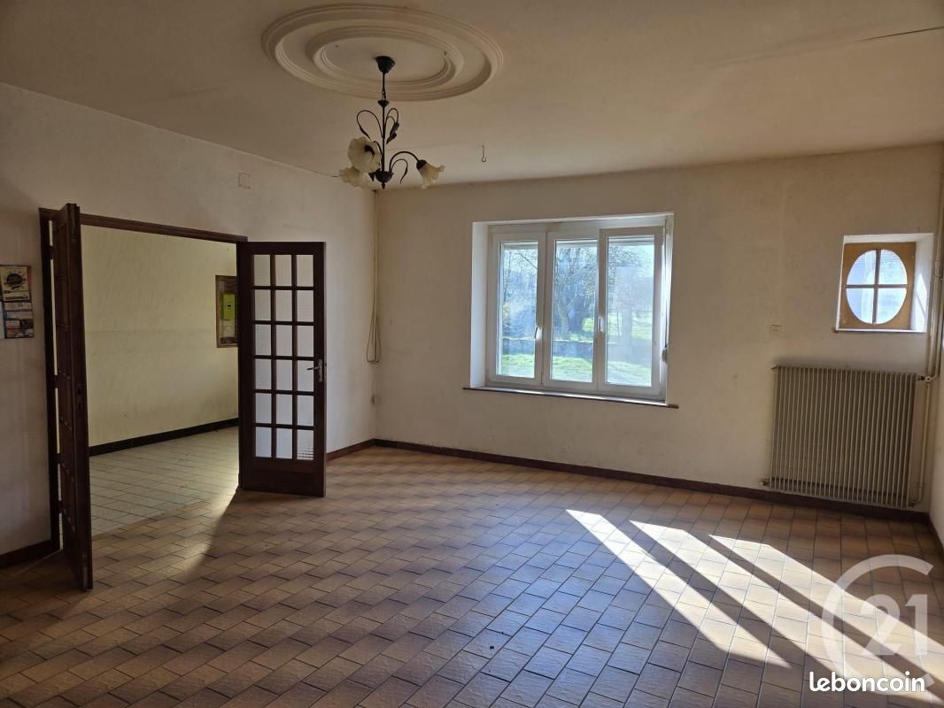 Maison 5 pièces 167 m² · à Herméville-en-Woëvre · 167 m² · 135 000 €