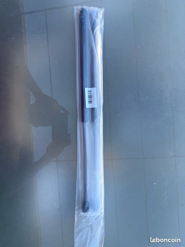 Amortisseurs Hayon VW Golf 4 MK4 Passat 99-06 – Vérins Coffre Noir – Neuf (image 1)