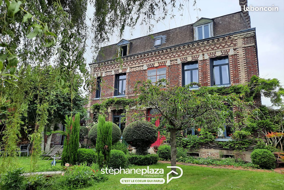 Maison 10 pièces 313 m² · à Gournay-en-Bray · 313 m² · 310 000 €