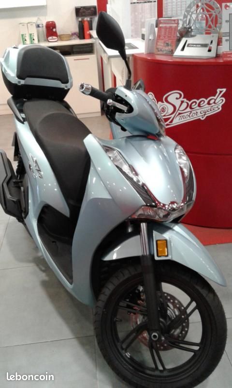 Honda sh 350 top box Motos