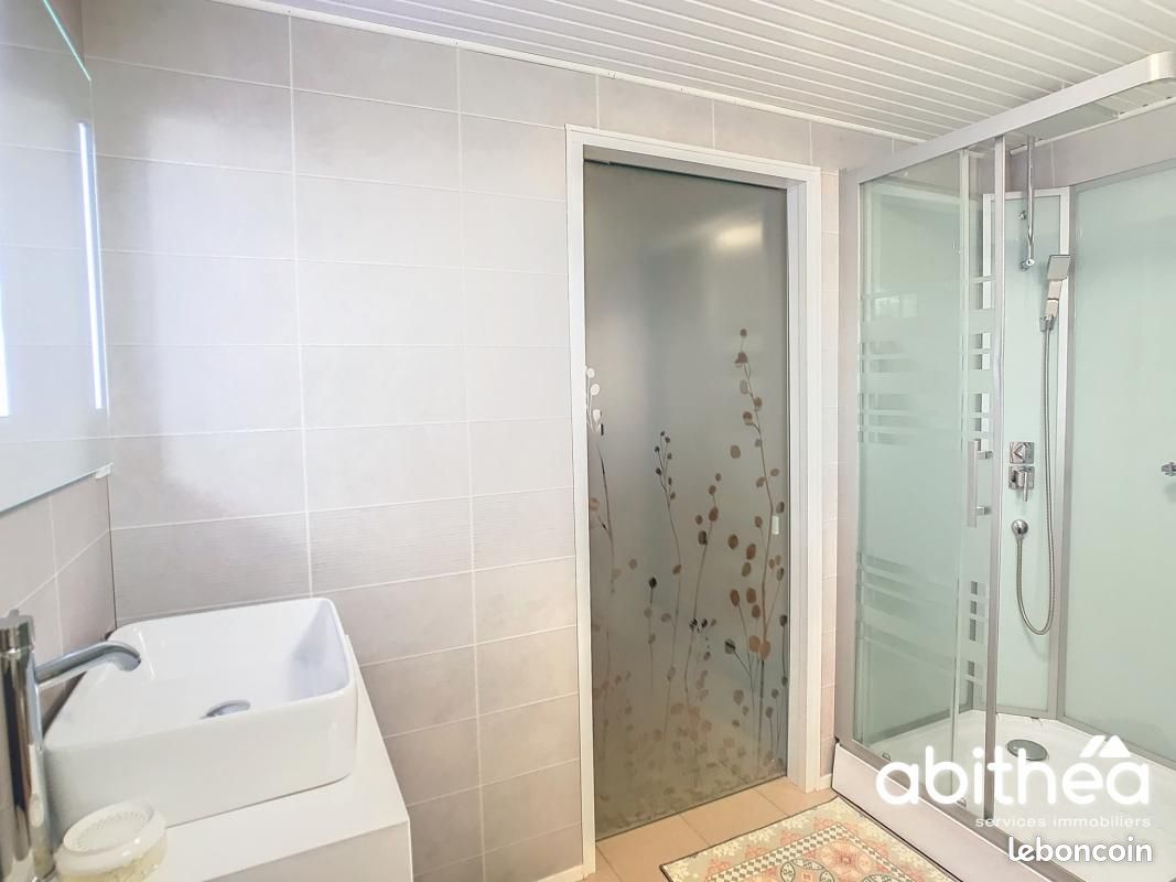 Maison 7 pièces 154 m² - Puymoyen 16400 (image principale 6)