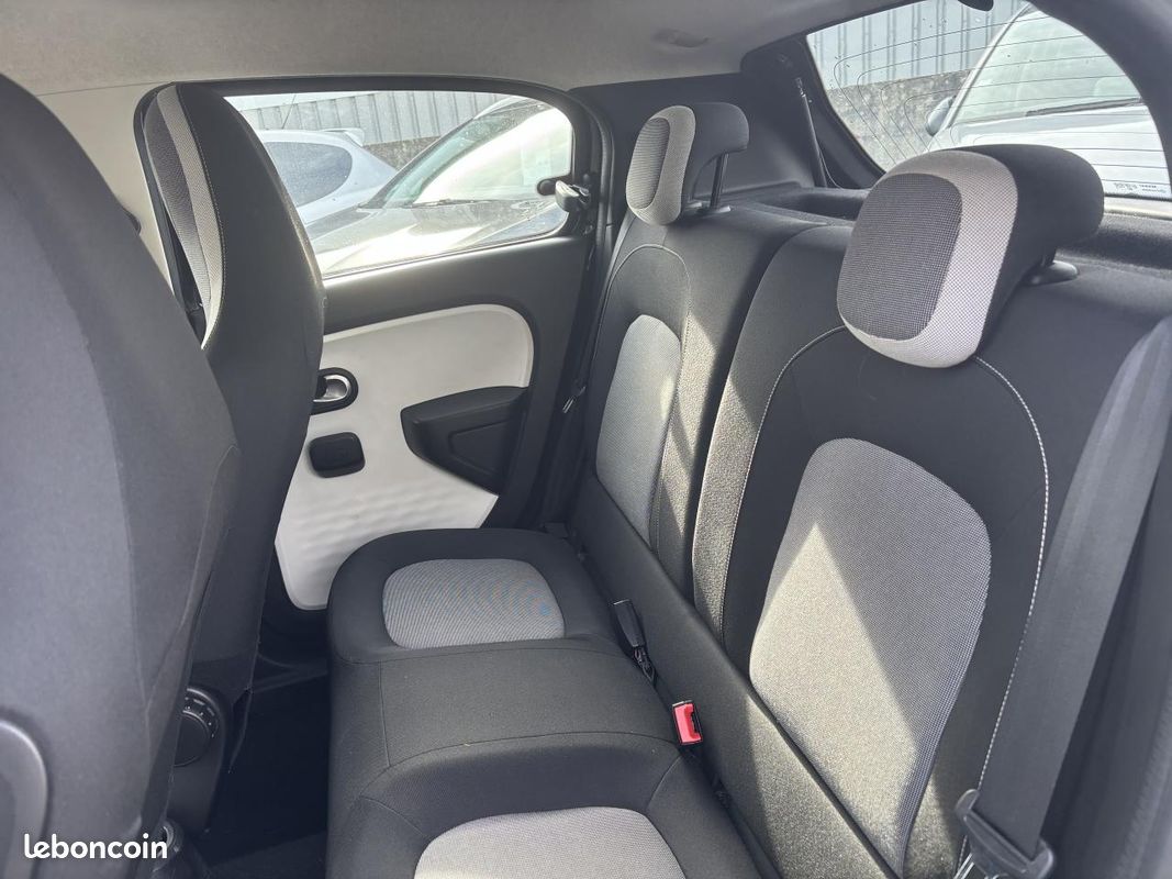 RENAULT TWINGO 1.0 Sce - 75 III BERLINE Zen PHASE 2 (image 15)