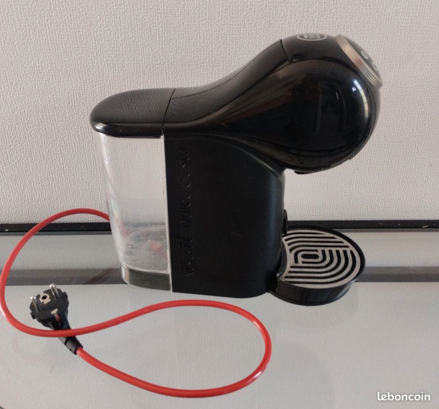 Machine à café Dolce gusto krusp . En très bon état (image 3)