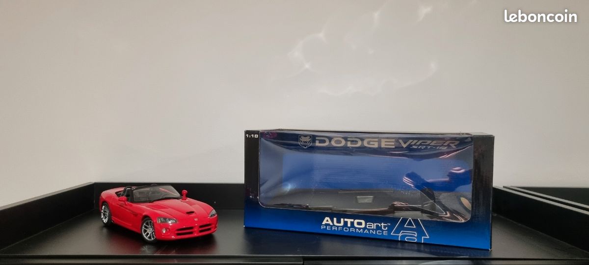 Miniature Voiture Dodge Viper SRT-10 Cabriolet 2003 Gris - échelle 1/18 AUTOart 71706, Occasion, En Zamak