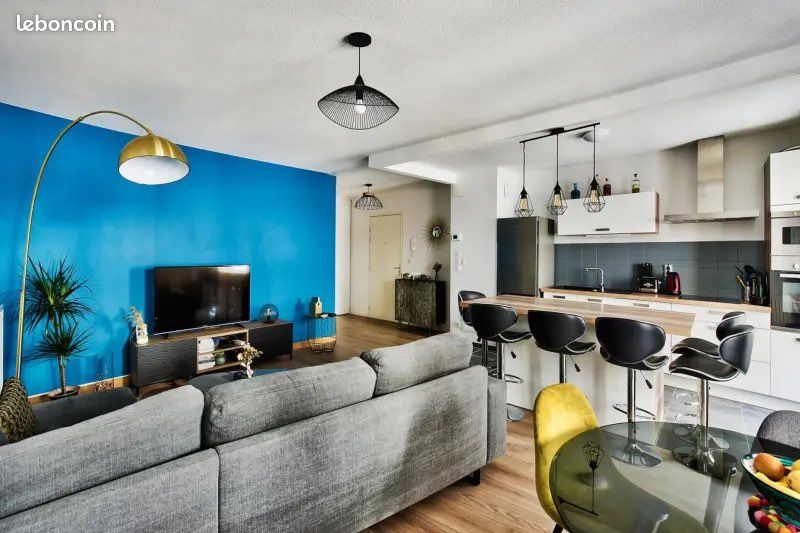 Appartement 3 pièces 79 m² · à Paris · 79 m² · 2 185 €/mois