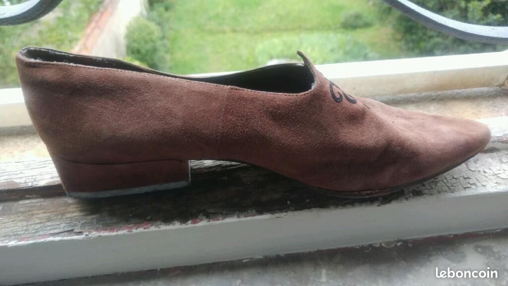 Escarpins Stéphane Kélian En Daim Noir - Taille 39 (6.5 US) - Talon Moyen - Occasion Bon état