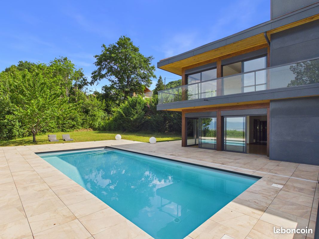 Propriété 7 pièces 339 m² (image 2)