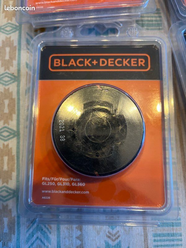 Fil coupe bordure “black et decker” (image 1)