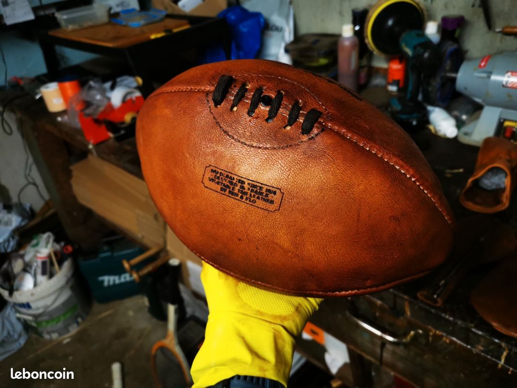 BALLON DE FOOTBALL ancien en cuir EUR 100,00 - FR