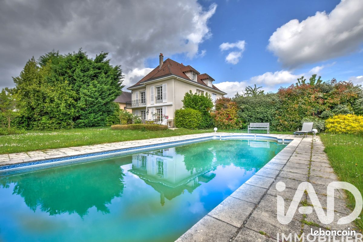 Maison 10 pièces 277 m² · à Panazol · 277 m² · 469 000 €