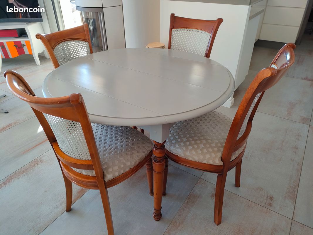 Table ronde merisier massif avec 2 rallonges + 6 chaises - Ameublement
