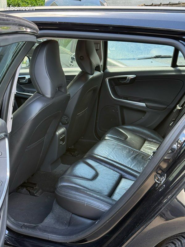 Volvo v60 business d2 115 ch stop&start momentum business powershift a (image 4)