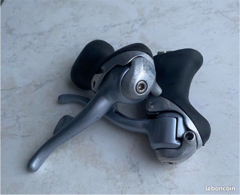 Lot De 3 Leviers Shimano RSX 7 Vitesses ST-A410, Pour Pièces, Non Fonctionnels
