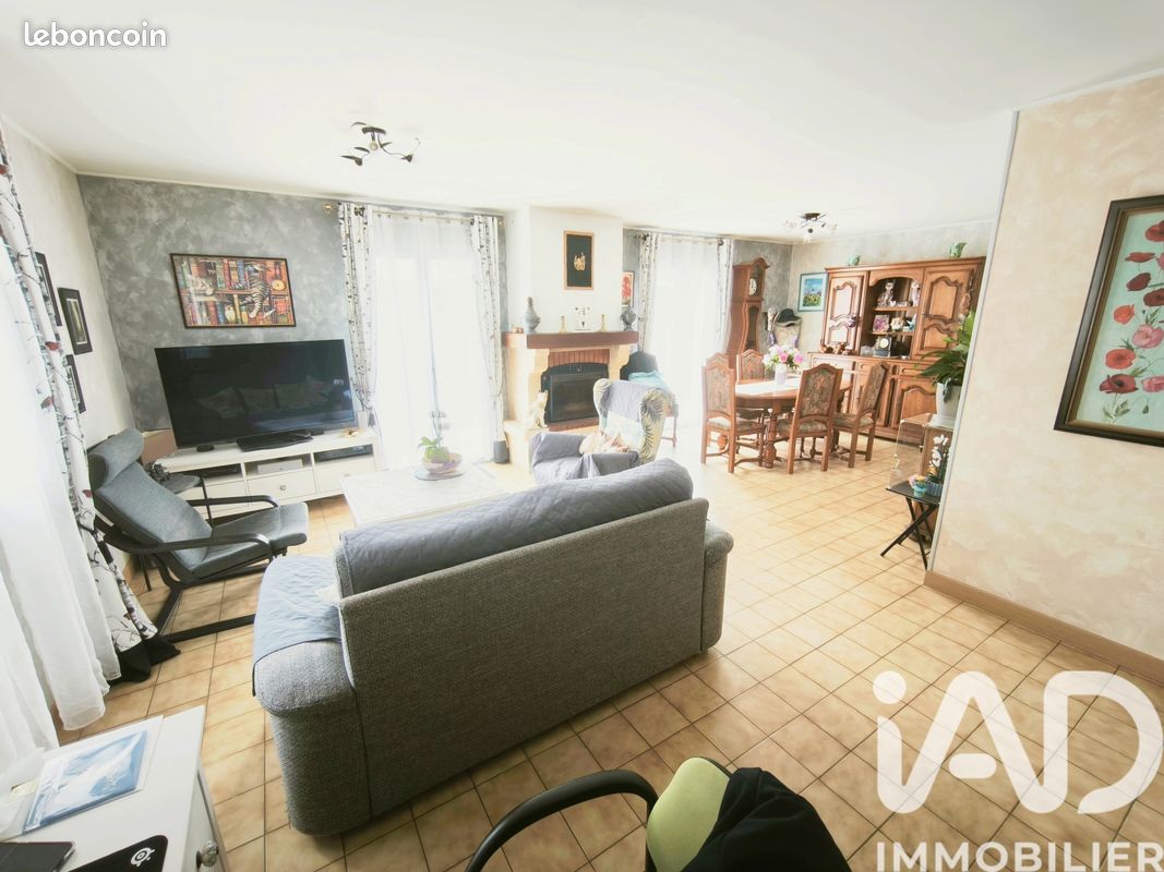 Maison 5 pièces 97 m² · à Saint-Denis-de-Pile · 97 m² · 229 000 €