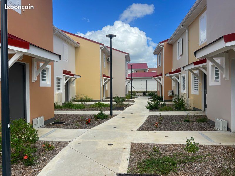 Maison 3 pièces 71 m² · à Morne-à-l'Eau · 70,8 m² · 1 400 €/mois