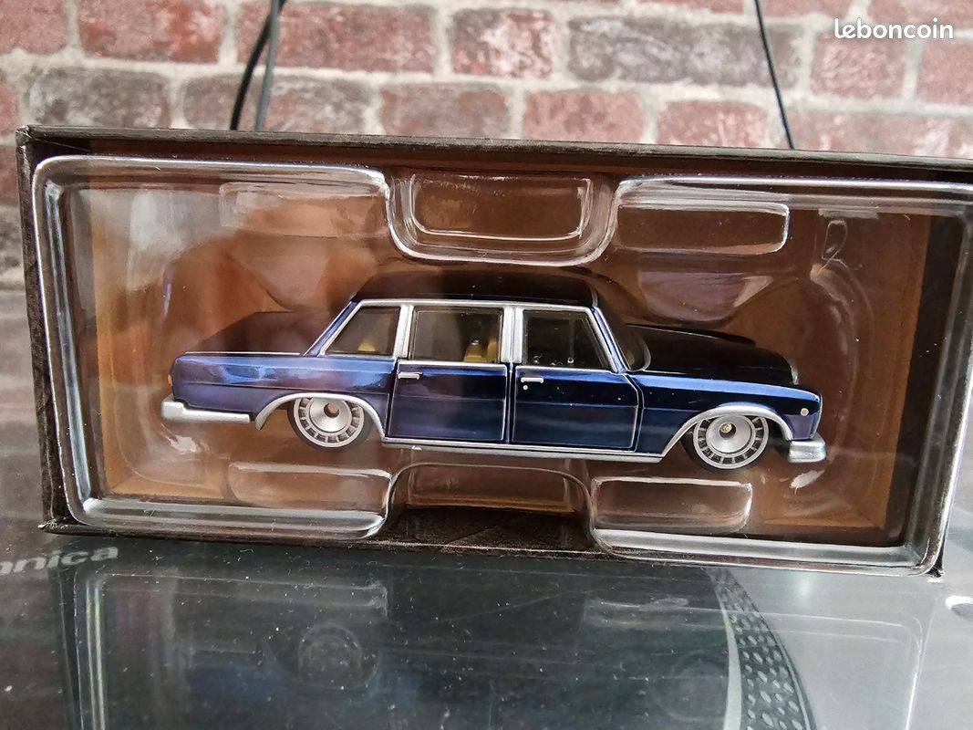Hot Wheels 1964 Mercedes-Benz 600
RLC 600
RLC Exclusive 1964 Mercedes-BenzHot Wheels Collectors
RLC Exclusive 1964 Mercedes-Benz 600 600Hot Wheels Collectors
RLC Exclusive 1964 Mercedes-Benz 600 (image 11)