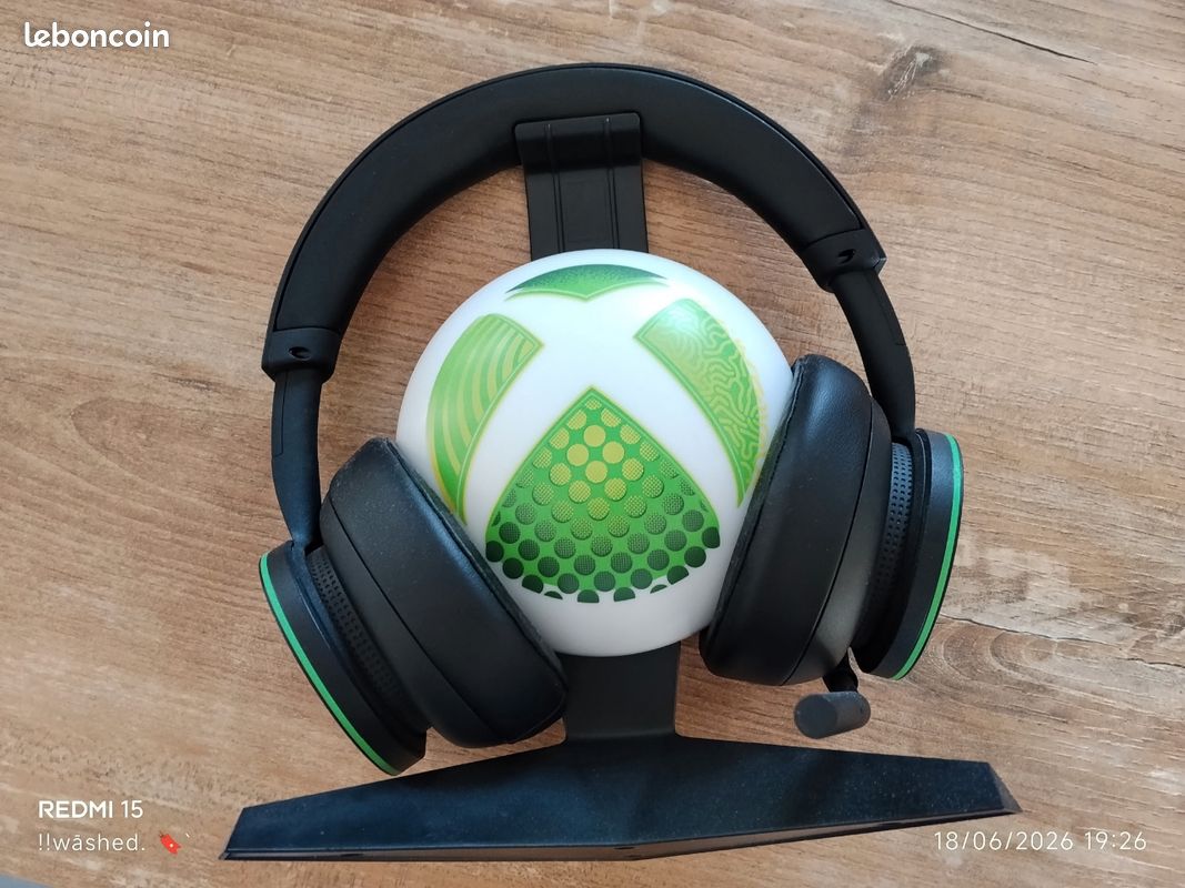 Lot d'un casque xbox gamer et un support pour casque xbox (image 2)
