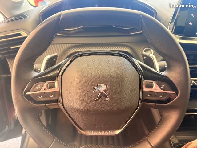 PEUGEOT 208 PureTech 100 S&S EAT8 Allure (image 18)