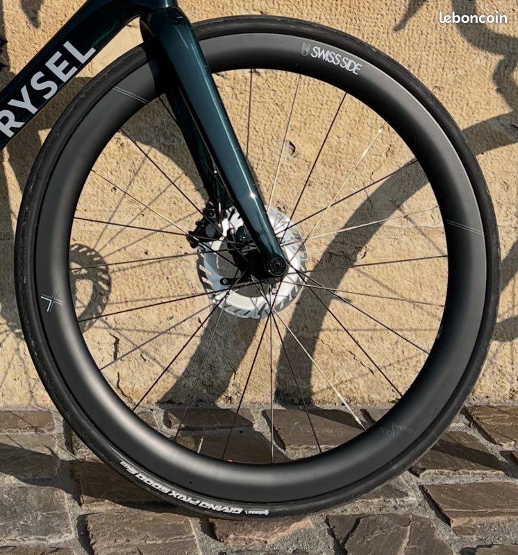 Paire De Roues De Vélo Réversibles Type "chapeau De Gendarme", Diamètre 64 Cm, Occasion