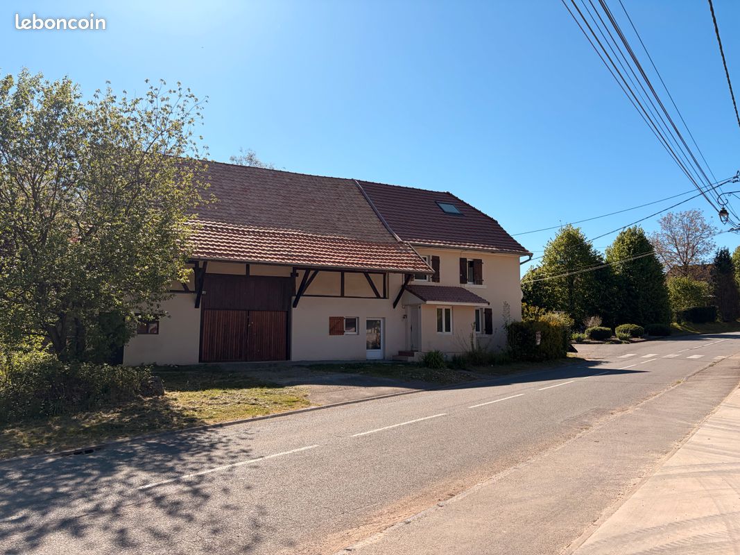 Maison 7 pièces 215 m² · à Grosne · 215 m² · 269 900 €