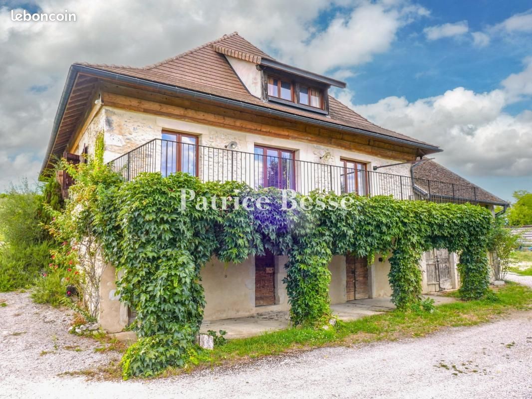 Maison 6 pièces 210 m² · à Seyssel · 210 m² · 640 000 €