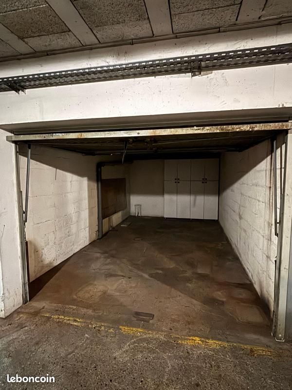 Parking 10 m² · à Villeurbanne · 10 m² · 80 €