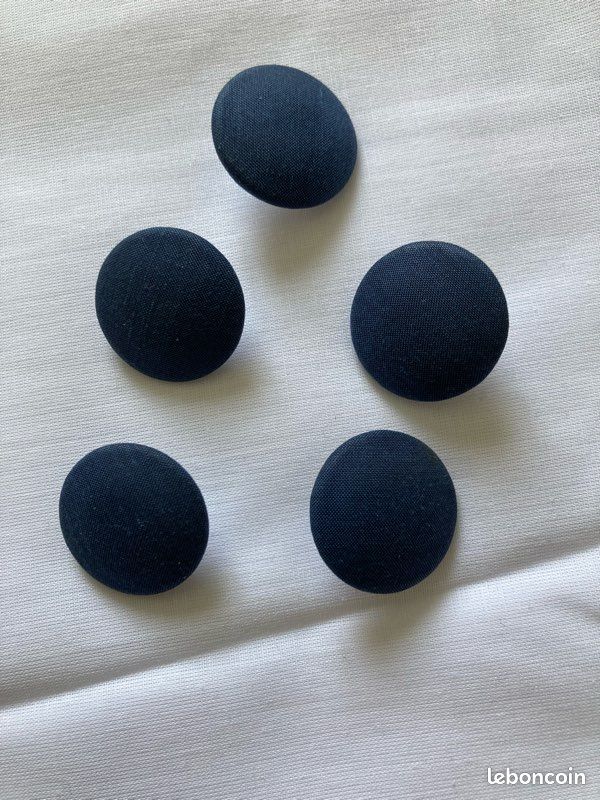 5 boutons recouverts tissu bleu marine (image 1)