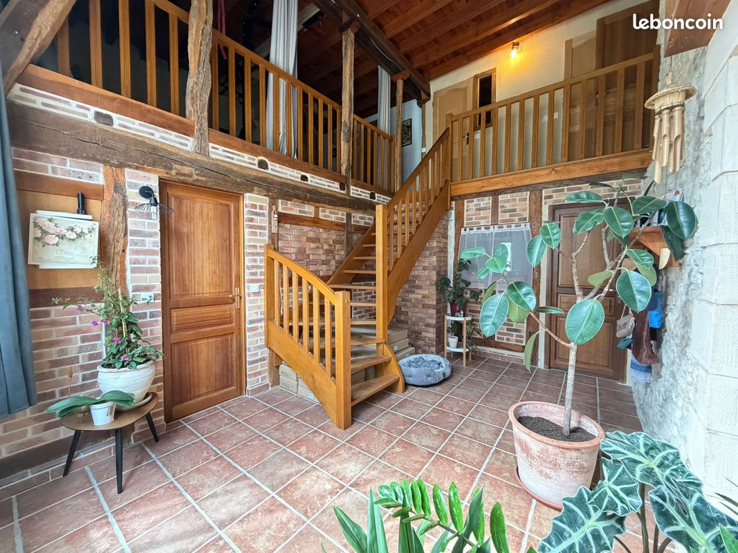 Maison 4 pièces 228 m² · à Gron · 228 m² · 240 000 €