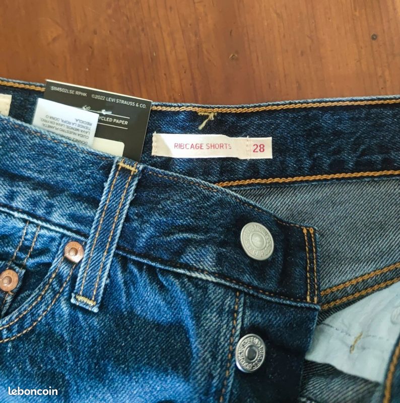 Short jeans Levi's neuf Taille 38 W28 bleu (image 3)