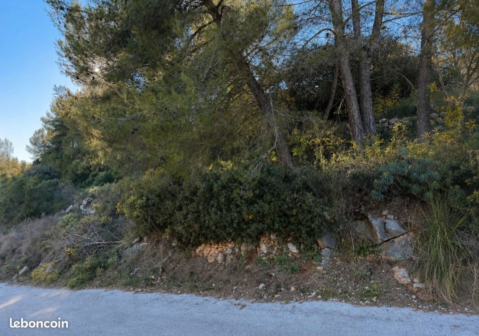 Terrain 204 m² · au Luc · 60 000 €